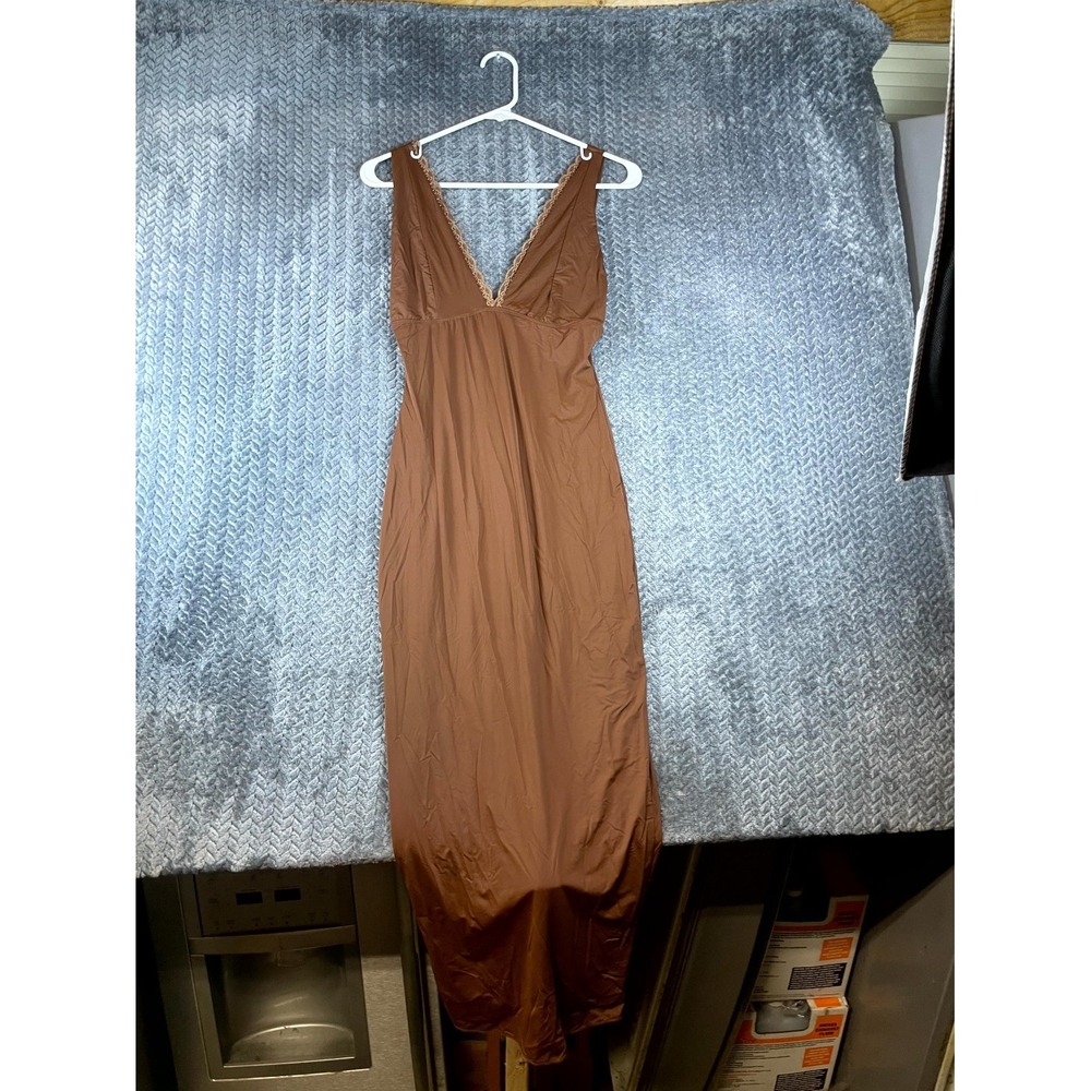 Fashion Nova Maxi Dress Women Medium Chocolate Brown Wide Strap Lace Trim V-Neck